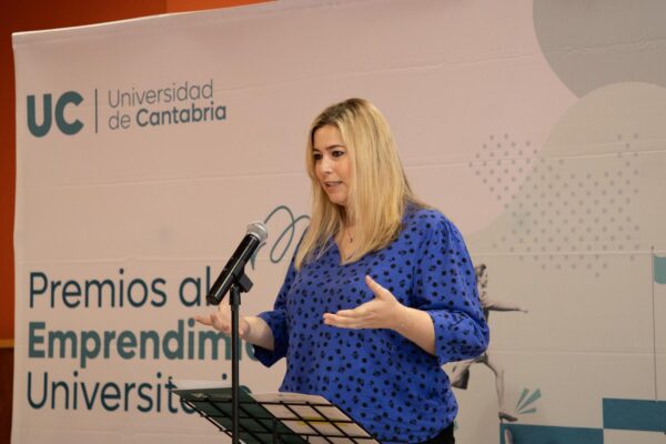 UCem Awards_Molinero receives Best Advanced Project second prize_speech