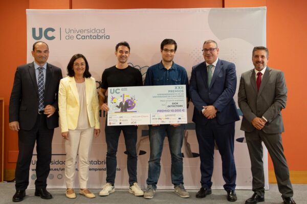 UCem Awards_Rosich receives Best Advanced Project award (1)
